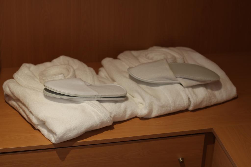 Almenara Suites Guest House Vila Nova de Gaia Bagian luar foto