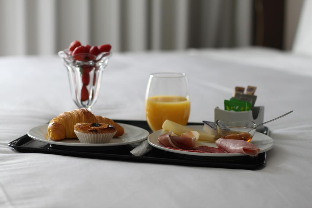 Almenara Suites Guest House Vila Nova de Gaia Bagian luar foto